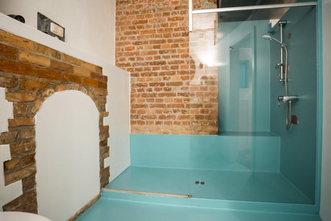 Spacious Apartment In Berlin Mitte For 6 Exterior photo